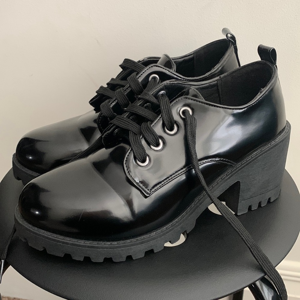 Black Dirty Laundry Patent Gatsby Lace up Shoes